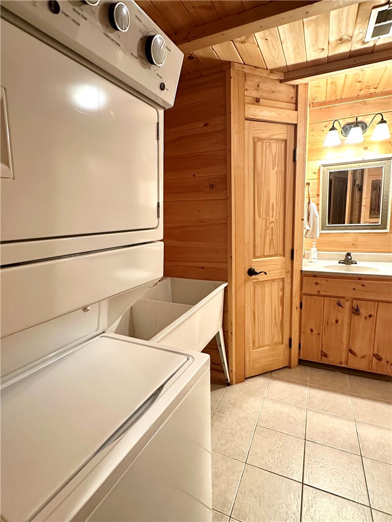 188 Lexington Drive Property Photo 25