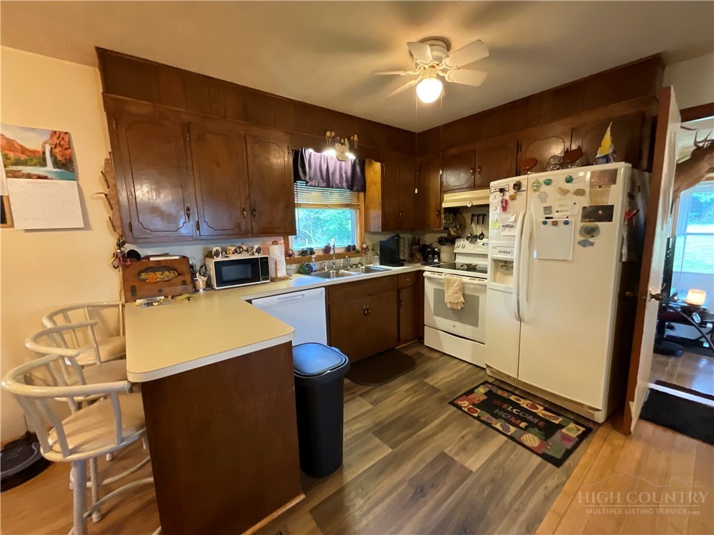 6627 Glade Valley Road Property Photo 7
