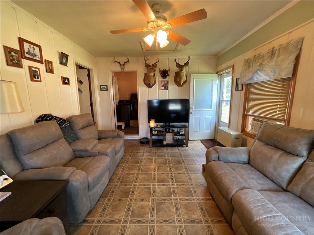 6627 Glade Valley Road Property Photo 13