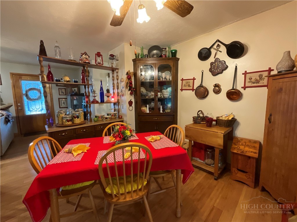 6627 Glade Valley Road Property Photo 17