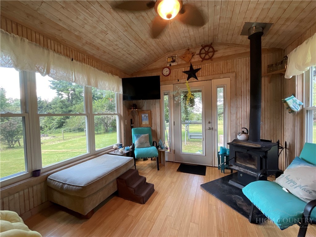 6627 Glade Valley Road Property Photo 20