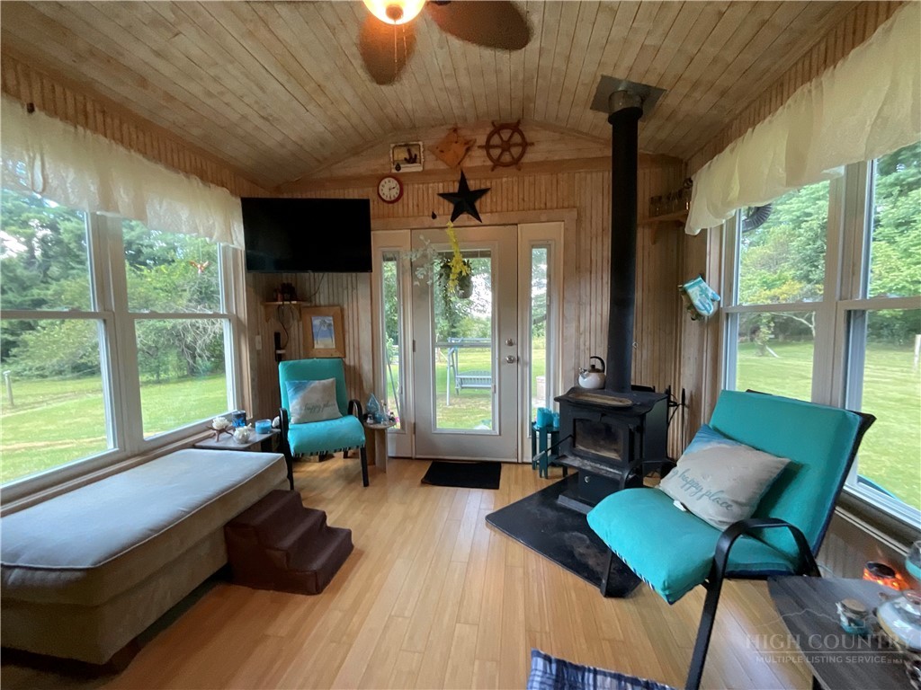6627 Glade Valley Road Property Photo 22