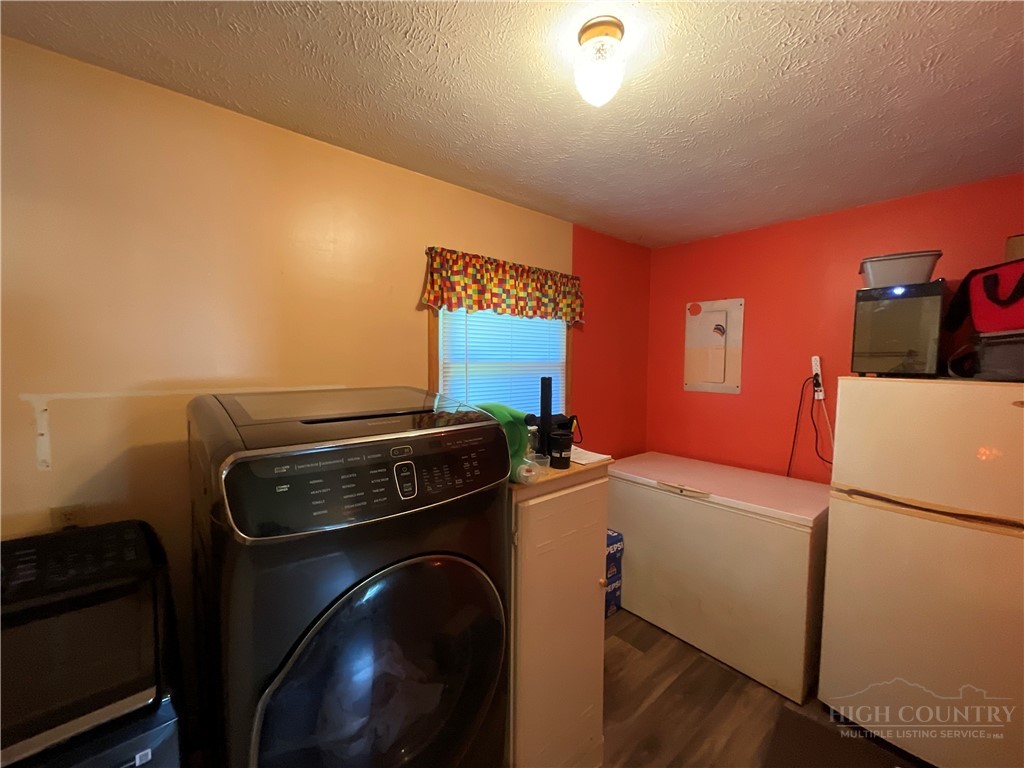6627 Glade Valley Road Property Photo 38