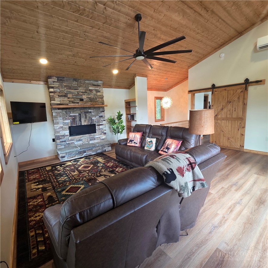330 Maplewood Circle N/a Property Photo 7