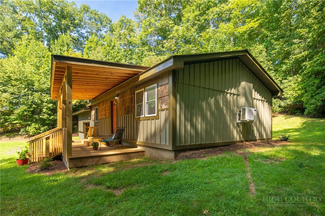 190 Hummingbird Lane Property Photo 8