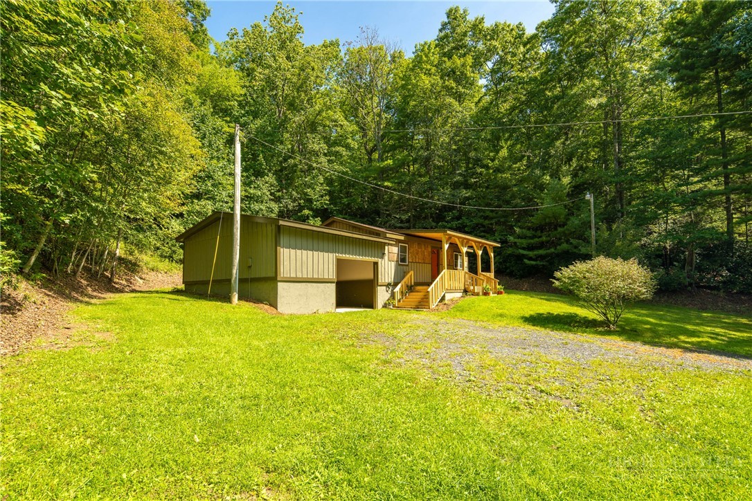 190 Hummingbird Lane Property Photo 32