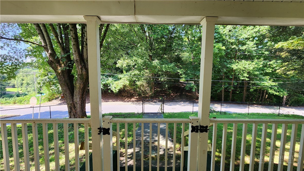 844 Connahetta Street Property Photo 15