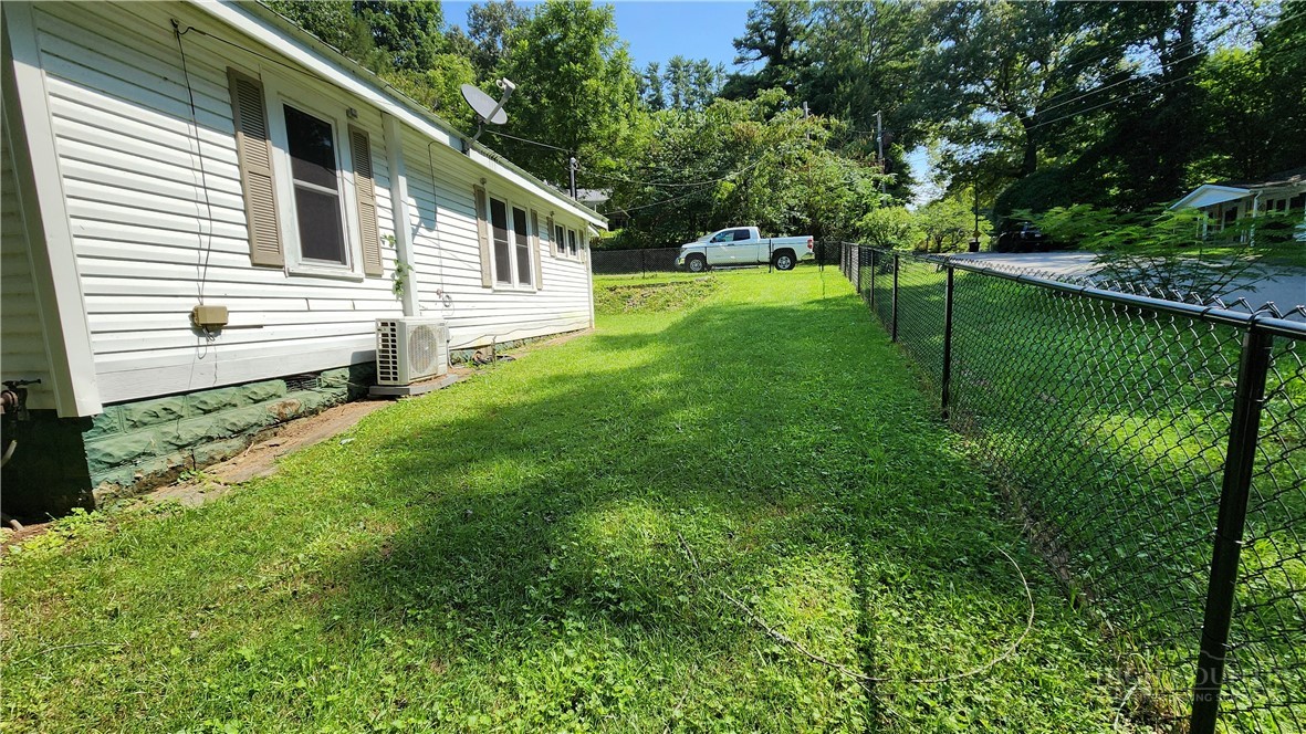 844 Connahetta Street Property Photo 17