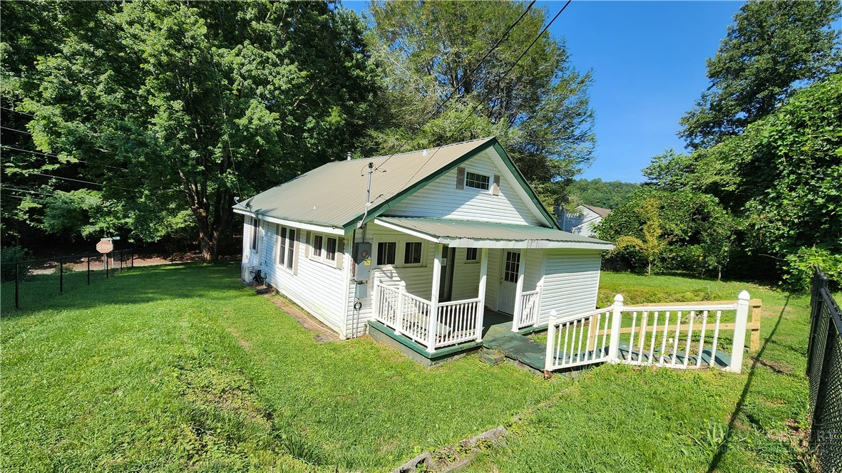844 Connahetta Street Property Photo 19