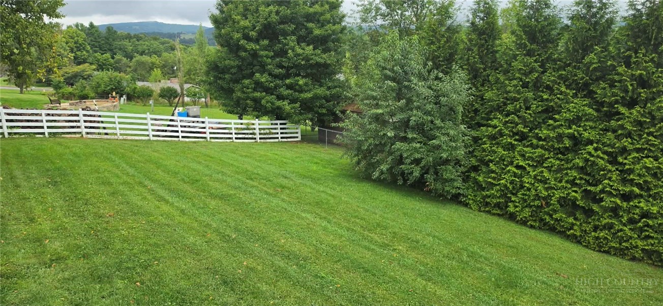1639 Memorial Park Dr. Property Photo 7
