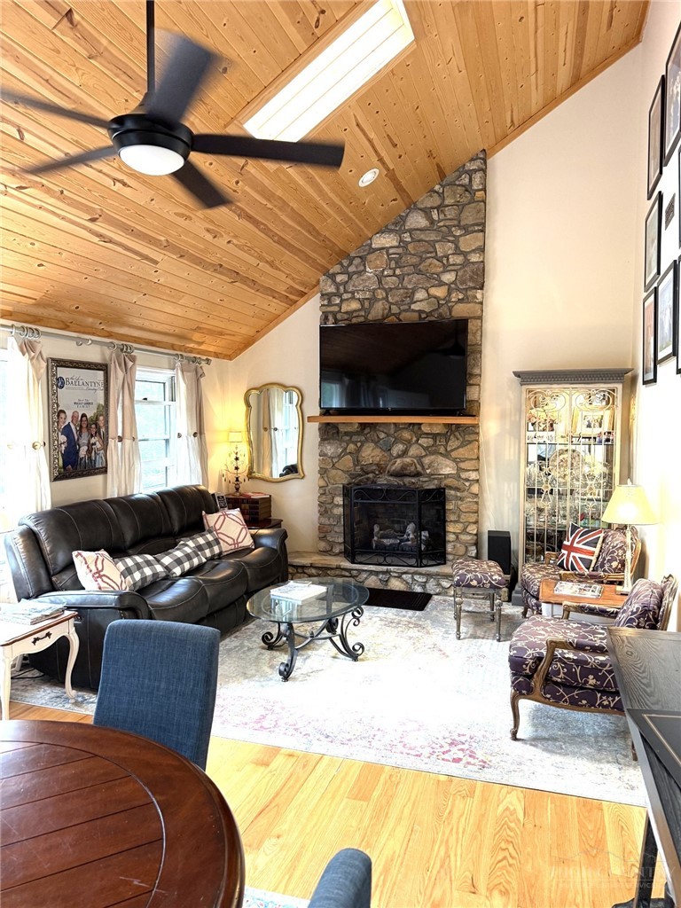 175 Pine Village 4 Property Photo 1