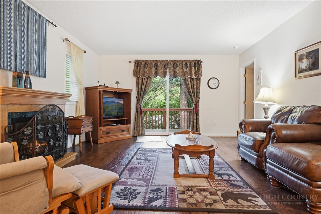 61 Fox Hill Loop Property Photo 3
