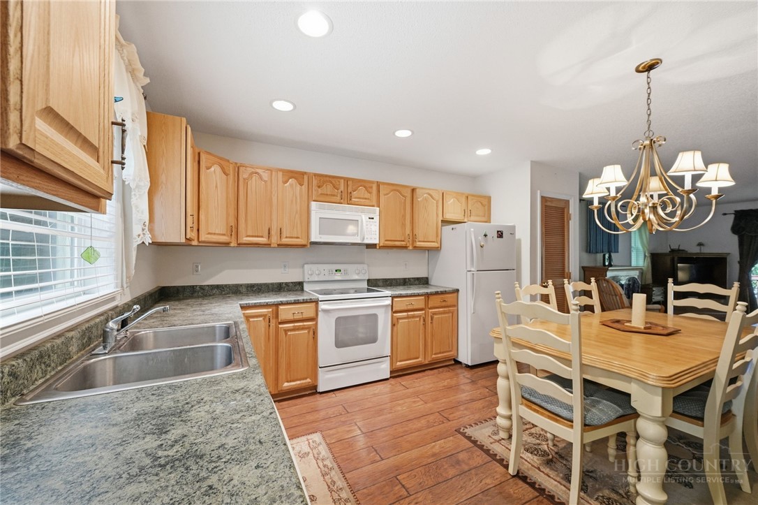 61 Fox Hill Loop Property Photo 10