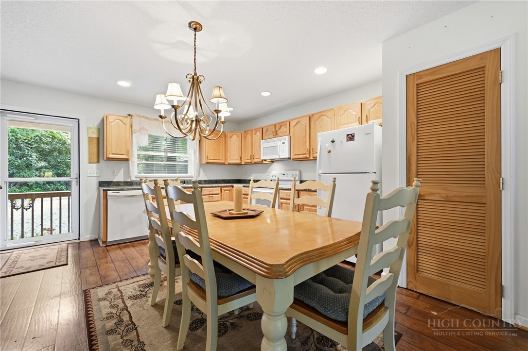 61 Fox Hill Loop Property Photo 12