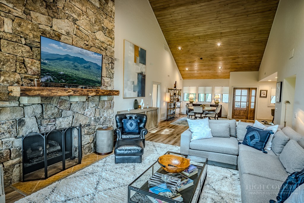 104 Moon Run D Property Photo 7