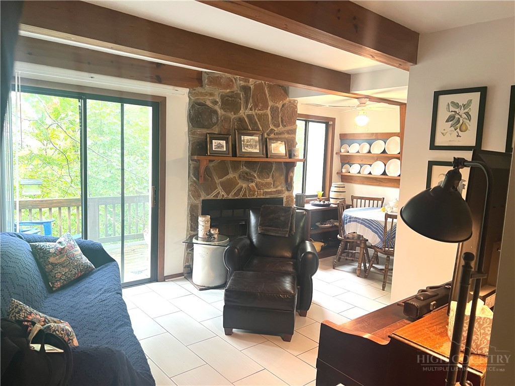 100 Hemlock Hill B Property Photo 1