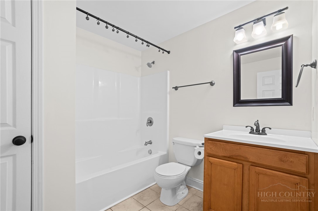 502 Queen Street Property Photo 13