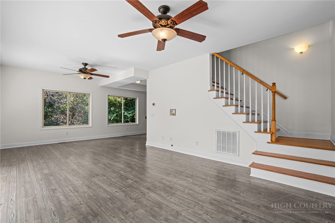 502 Queen Street Property Photo 31