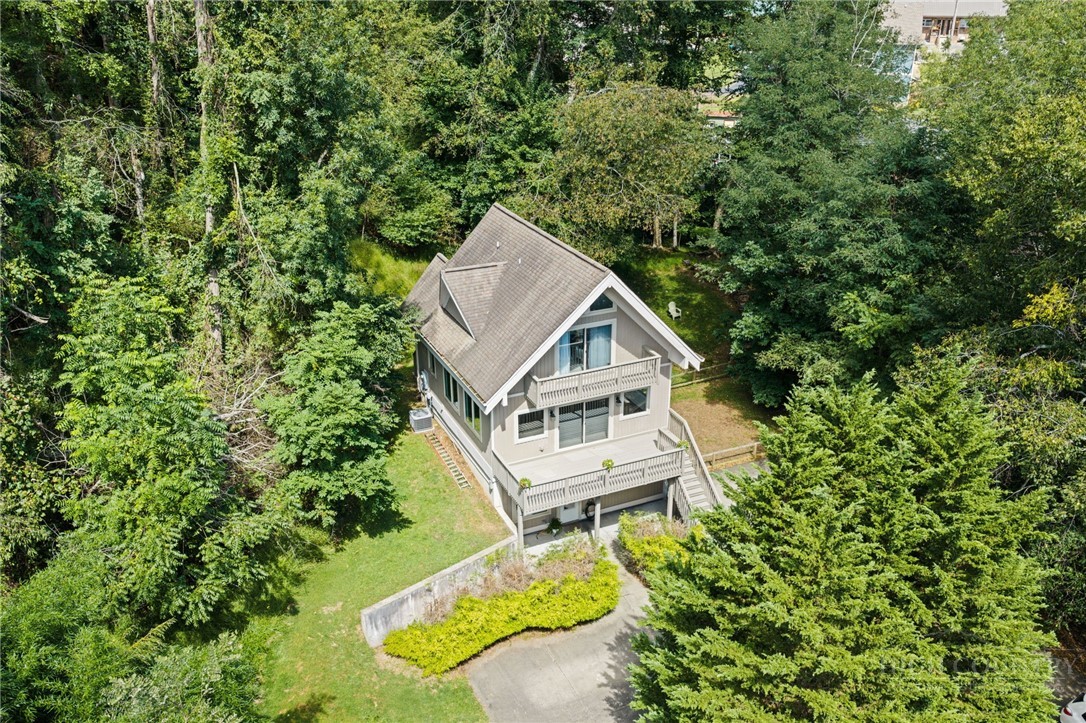502 Queen Street Property Photo 44