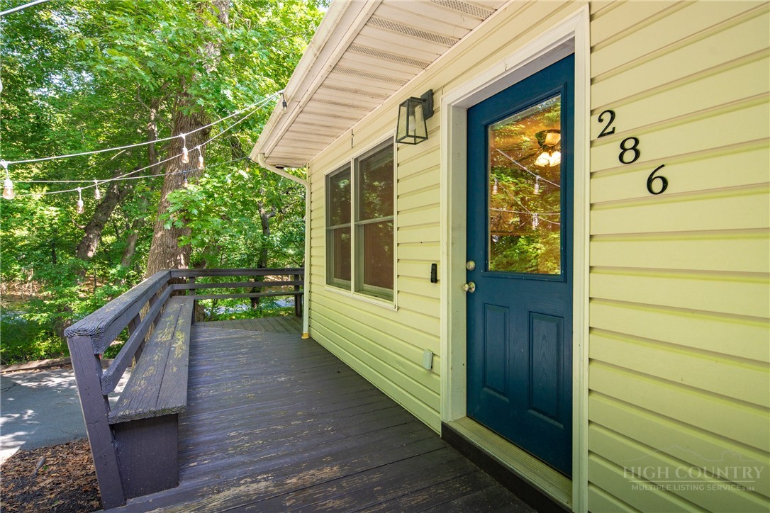 286 Sunset Drive Property Photo 8