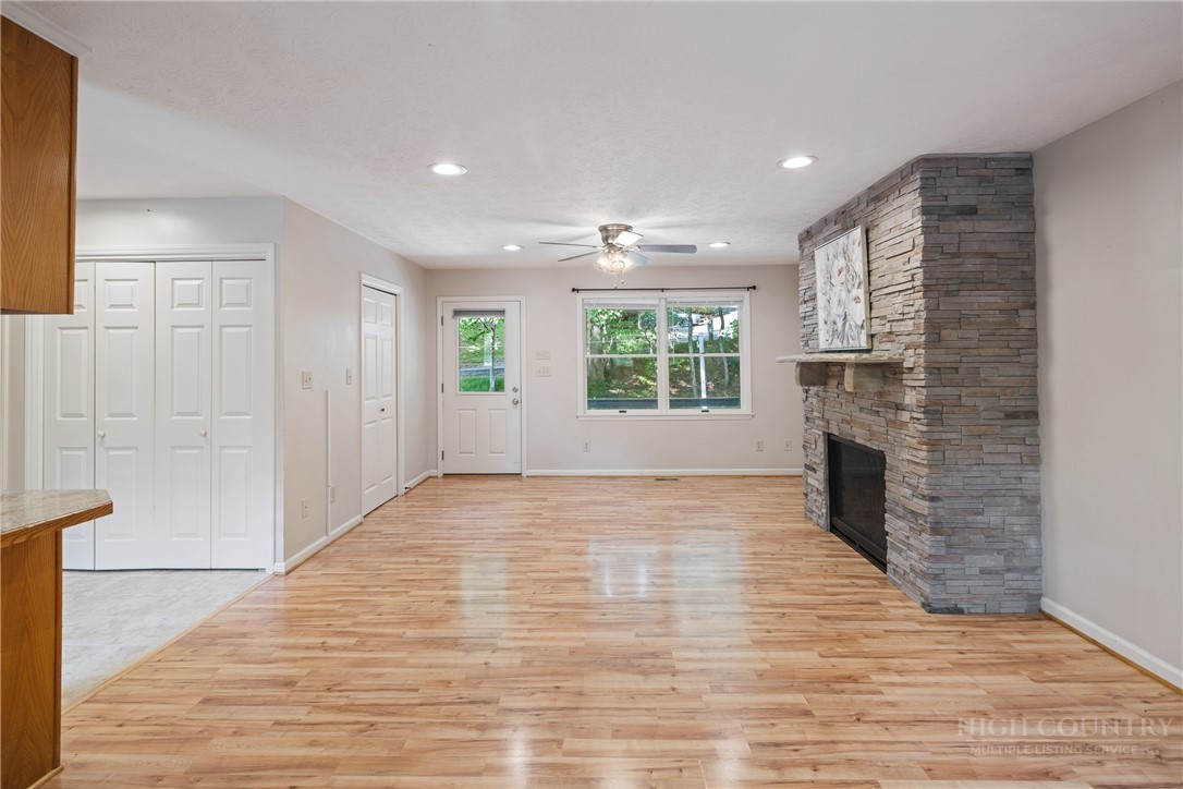 286 Sunset Drive Property Photo 14