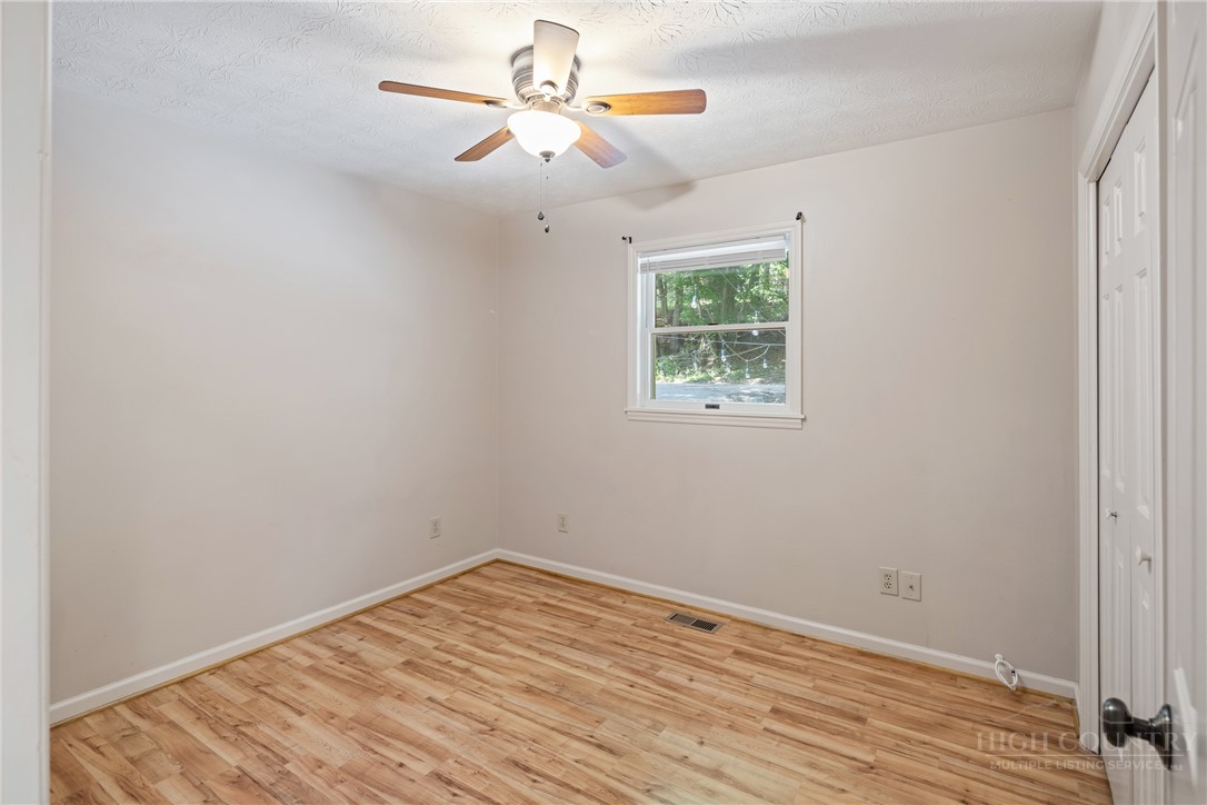 286 Sunset Drive Property Photo 21