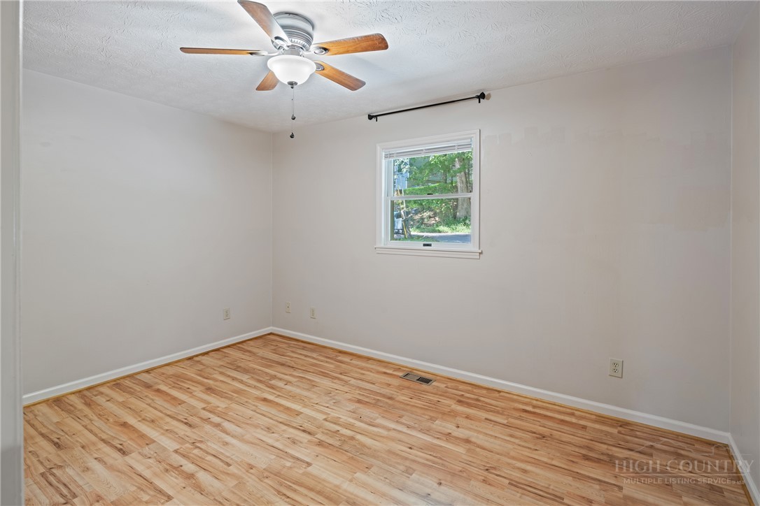 286 Sunset Drive Property Photo 22
