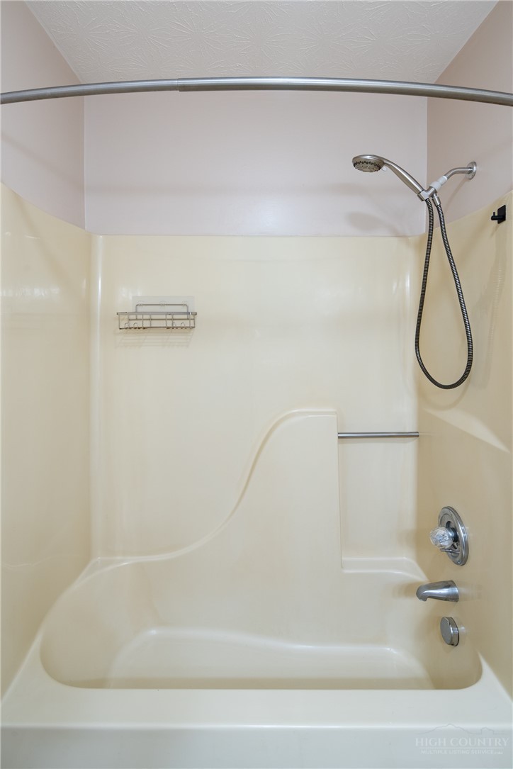 286 Sunset Drive Property Photo 28