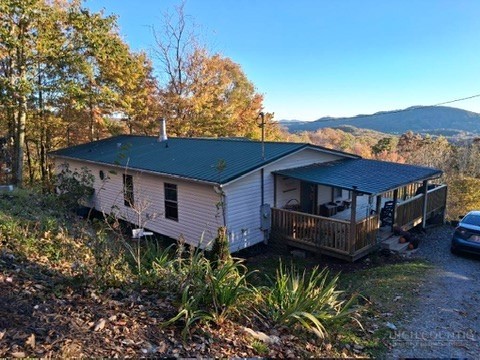 336 Farview Lane Property Photo 2