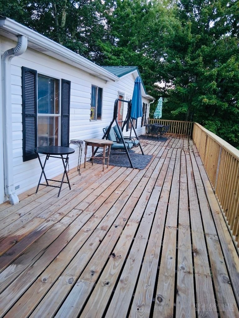 336 Farview Lane Property Photo 3