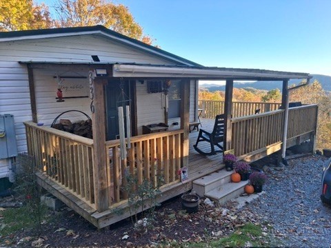 336 Farview Lane Property Photo 4