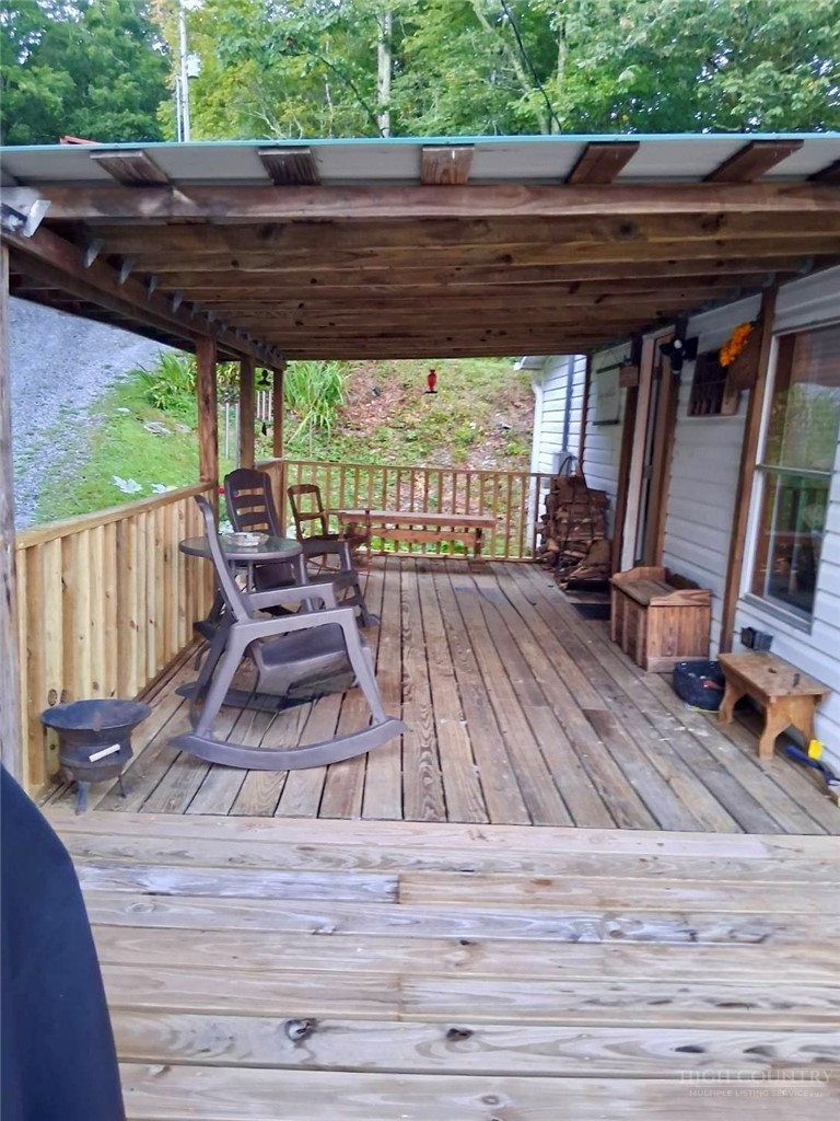 336 Farview Lane Property Photo 5