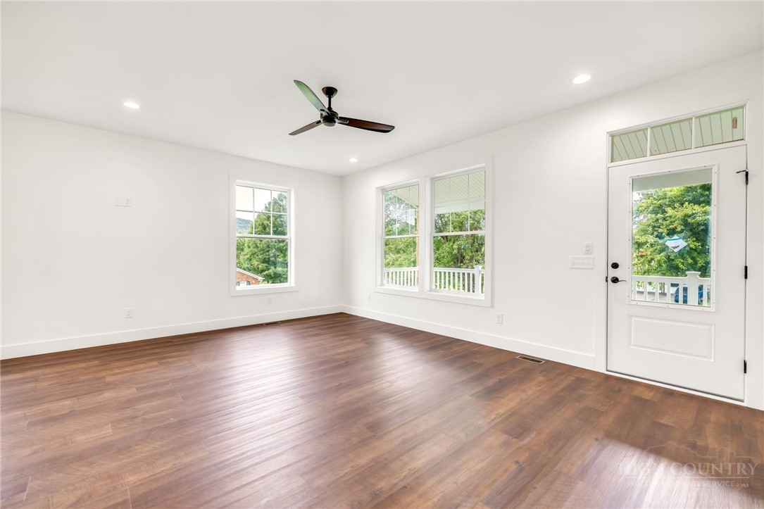 151 Ridgeside Drive Property Photo 13