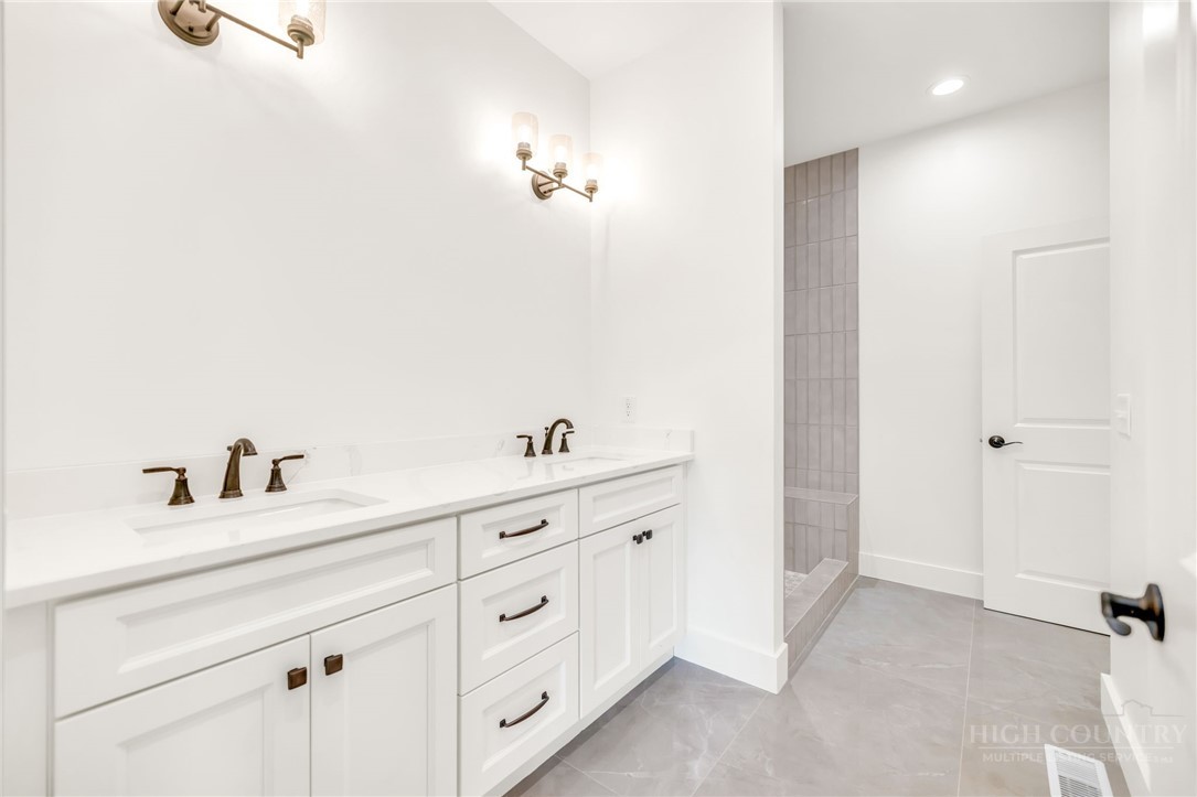 151 Ridgeside Drive Property Photo 22