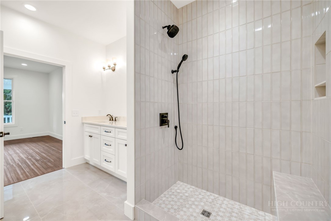 151 Ridgeside Drive Property Photo 24