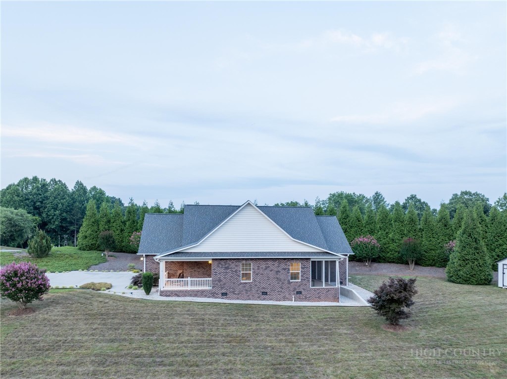 100 Rivercliff Drive Property Photo 4