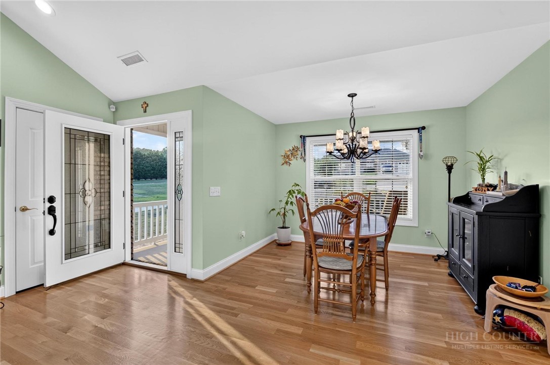 100 Rivercliff Drive Property Photo 14