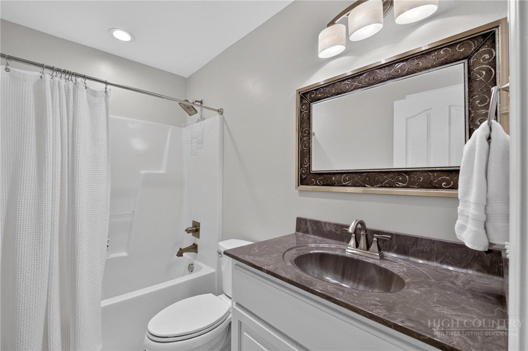 100 Rivercliff Drive Property Photo 35