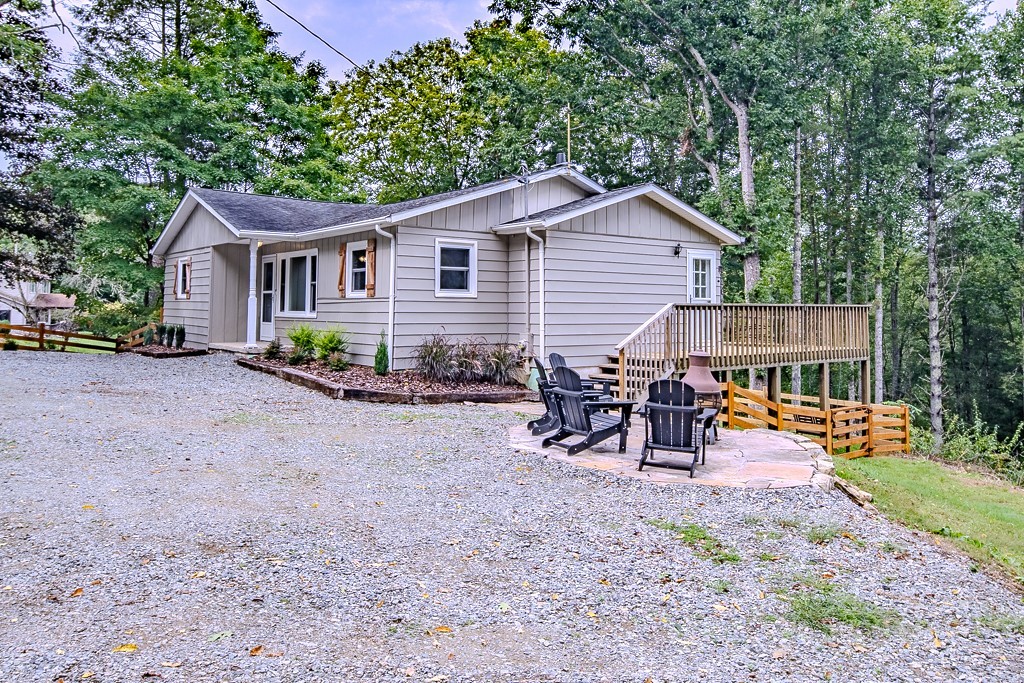 569 Klonteska Drive Property Photo 3