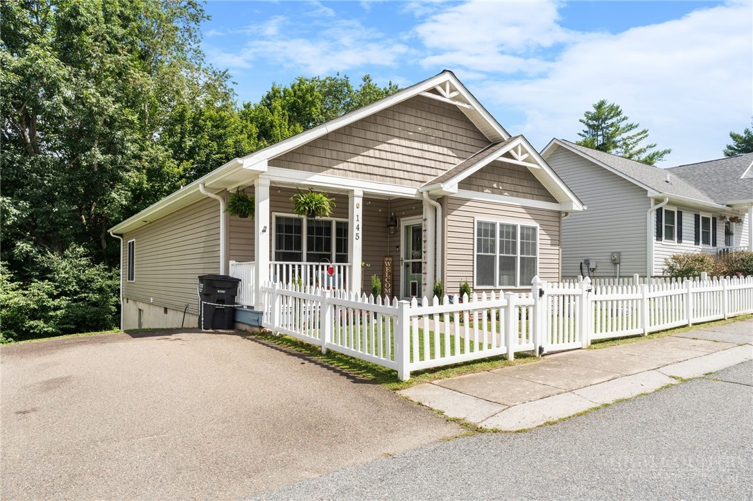 145 Stratford Lane Property Photo 1