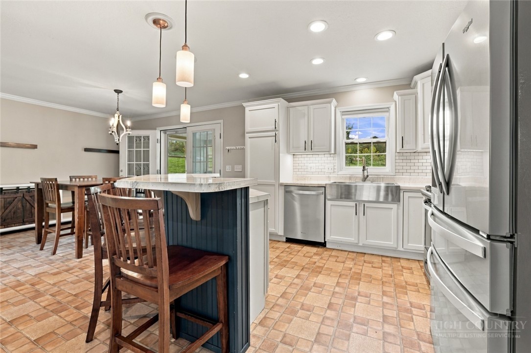 1534 Longhope Road Property Photo 4