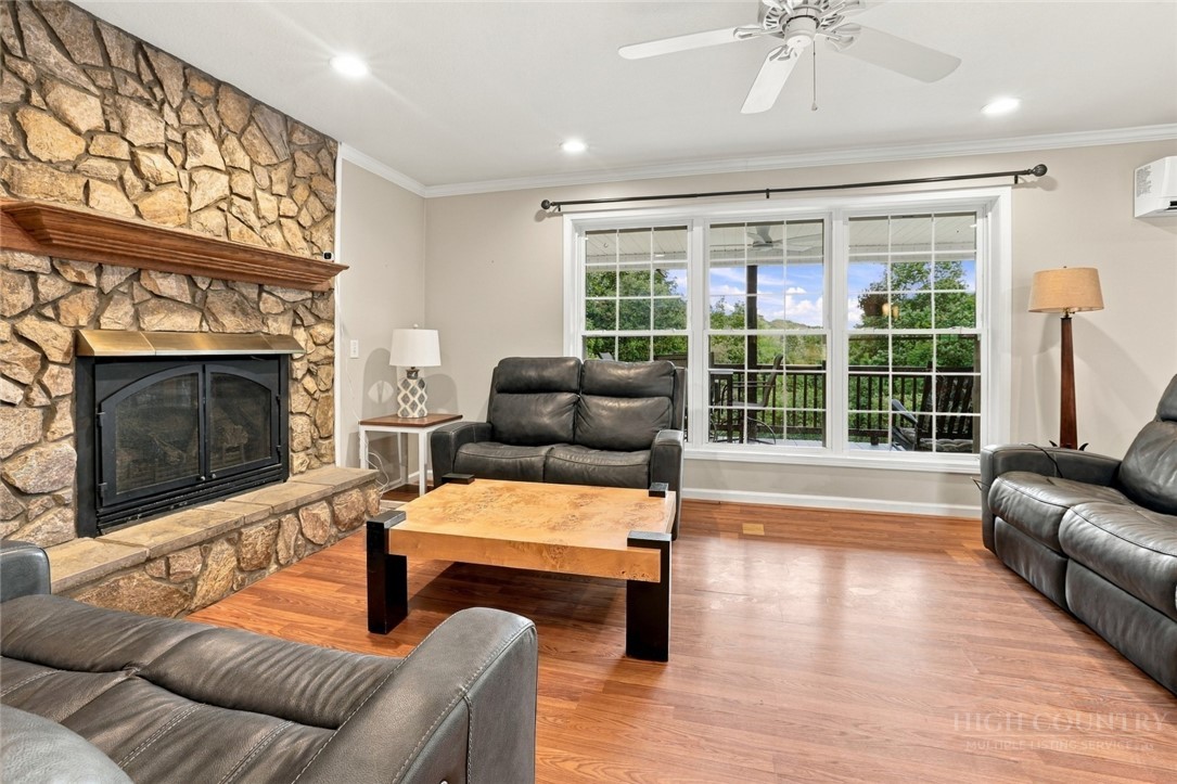1534 Longhope Road Property Photo 8