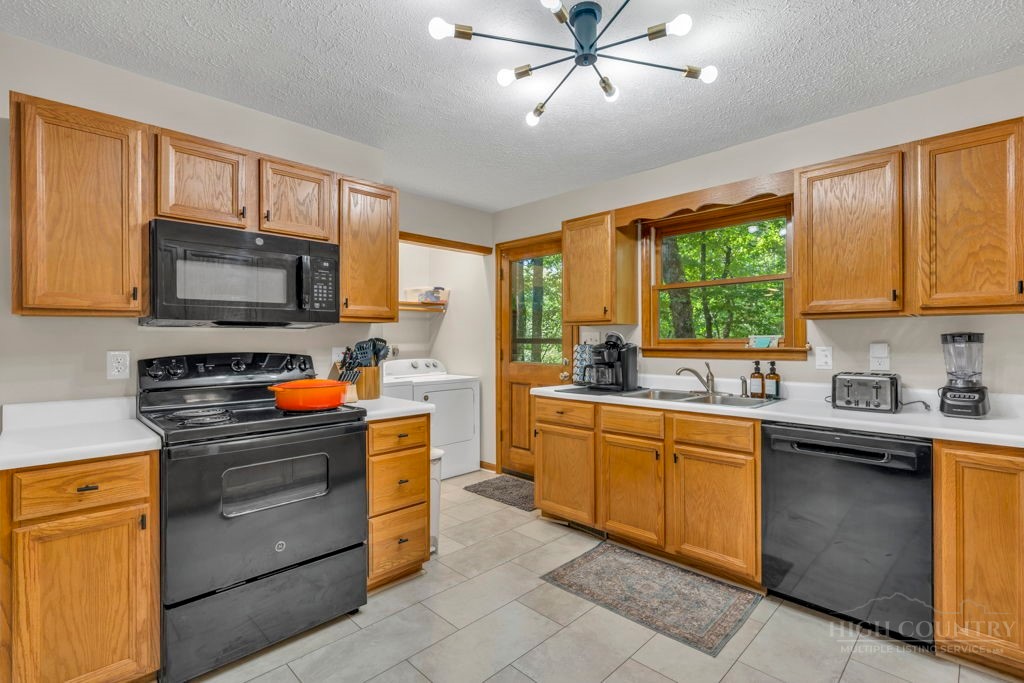 461 Galax Circle Property Photo 13