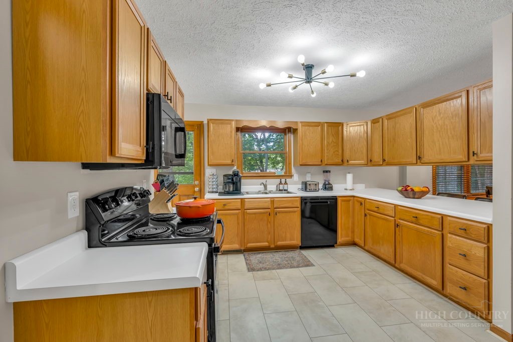 461 Galax Circle Property Photo 15
