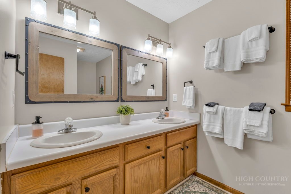 461 Galax Circle Property Photo 22