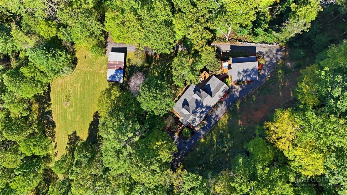 2711 Rabbit Hop Road Property Photo 4