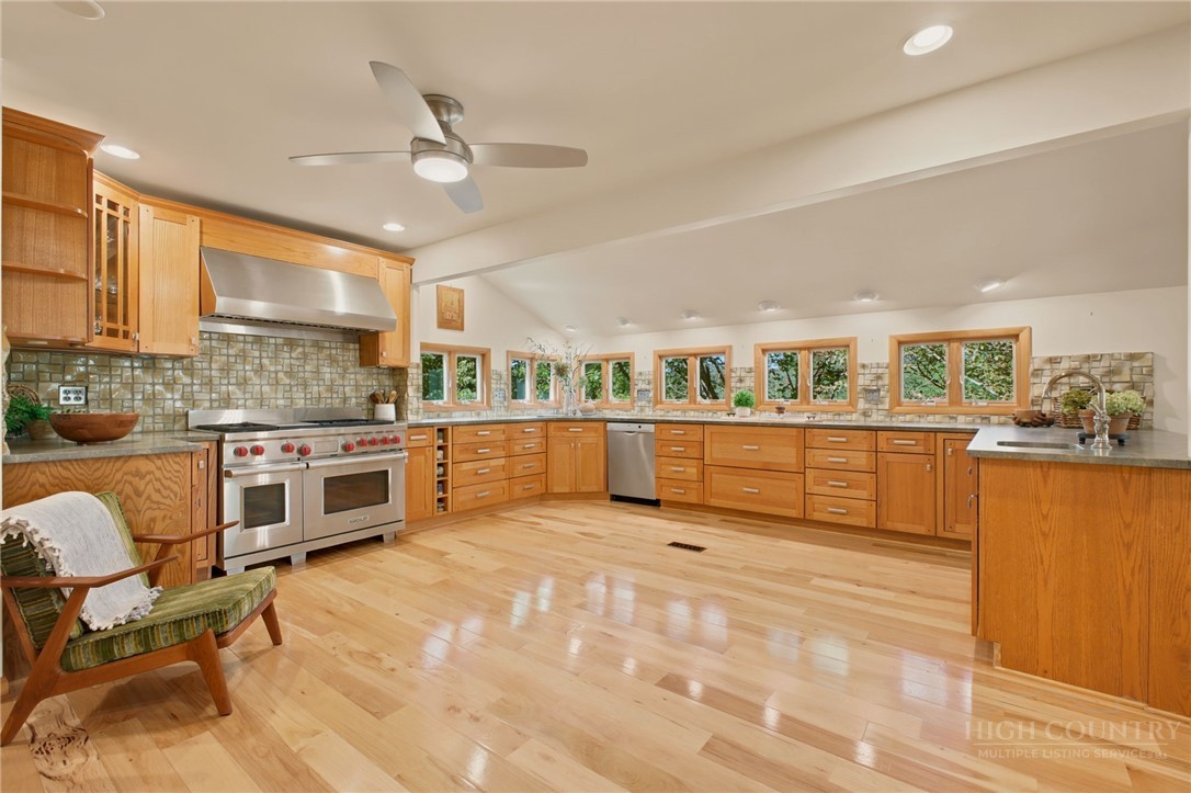 2711 Rabbit Hop Road Property Photo 5