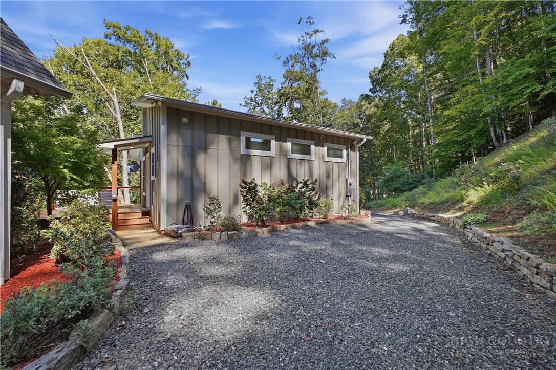 2711 Rabbit Hop Road Property Photo 40