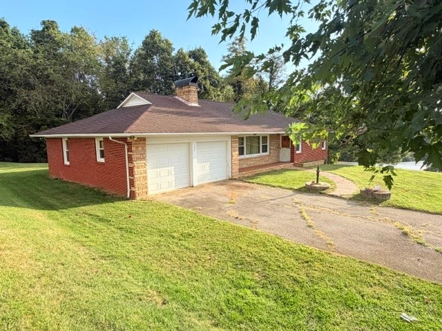 102 Knollview Drive Property Photo 1