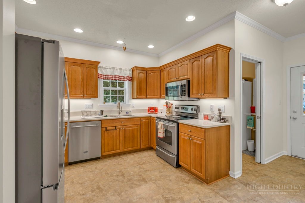 49 Elderberry Road Property Photo 8
